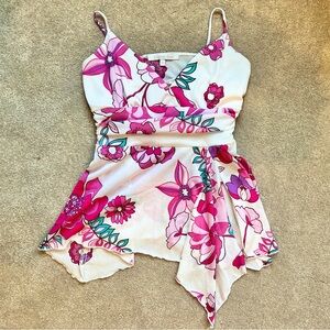 💗Charlotte Russe Floral Pink and White Sleeveless Top